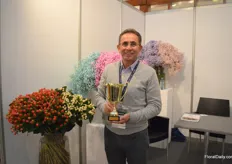 Adrian Moreano of Eternal Flower, the only Ecuadorian farm exhibiting. He grows hypericum and gypsophila and is in the process of getting 100% organic. The aim is to be 100% organic in 2020.