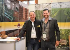 Peter Zethof of Shakti Cocos with Jeroen van Marrewijk of United Selections, who was paying a visit to the booth of Shakti.