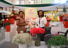 Margaret Mwaniki and Peninah Onyando of Kimman Roses. This Kenyan gypsophila grower recently started the productino of carnations.