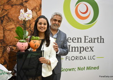 Avantikka  Raghunandan and her father with Green Earth Impex presenting several products made out of coconuts, including the coconut that is being used as a pot. The roots enter the coconut, increasing the quality of the plant. It is suitable for Anthurium, orchids as well as tulips. They are concentrating on preserving the earth and promote the use of coconut products instead of peat.