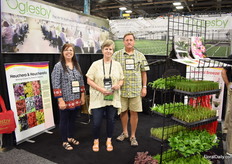 The team of Oglesby. They have their own tissue culture lab and greenhouse facility. The tissue culture and young plants they produce are supplied worldwide.
