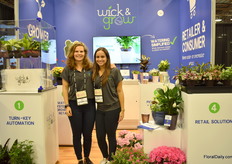 Tessa Spek and Dania Duenos Peraltas presenting the Wick & Grow (known as WaterWick in Europe), a watering system created by Visser and tested and optimized by grower Costa Farms. At this booth, they show all stages of the chain, from automatically applying the Wick & Grow, from the grower to the retailer, picking a cover pot and the retail solution.