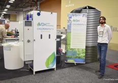 Bjorn Korthouwer of VDH in front of the Chlorinsitu II Eca-Water a machine for water disinfection and biofilm control. The machines are made in the area of Vancouver and sold by Zwart Systemen, their dealer in Canada.