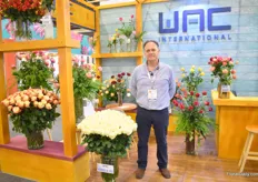 Martin Yepes of WAC. For the second year, they are exhibiting at the show.  Martin is standing next to Vanilla Ice- one of the white’s with the highest production. In Colombia, they have a showroom at Unique.