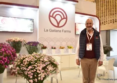 Frans Buzek of La Gaitana Farms. Their main crop is the carnation, but for several months now, they also grow ranonculus. Besides, they also grow Euregium, lisianthus and scabiosa. Their main market is the US, but Buzek sees an increasing demand for Colombian carnations in Europe. “The more high-end supermarkets are demanding for it.”