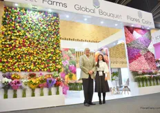 Steve Rosenbluth and Laura Salcedo of Global Bouquet. At the show, they presented four flower walls that all together represent what they are doing. The first wall on the left represents their miss bouquets, the wall on the right the Novelty Dianthus, including raffine and solomio – of which they are one of the largest growers. The other wall represent all other products they grow and the Nobbio collection of SB Tallee, and particularly the novelties in this collection. Besides all these varieties they grow, they are also experimenting with tinting carnations.