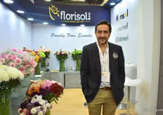Agustin Calisto of Florisol presenting some new varieties including cut kalanchoe that they recently started to grow.
