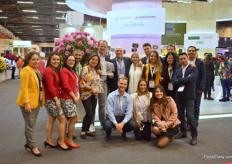 The team of Plantador. They won 2 awards; the first award for Queens of Crown in the breeder category best rose variety and the second award for the best breeder in show.