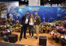 The team of Melody Farms presenting their 'Save the Planet Program', in partnership with Oceany Society - they teach people how to take care of the Oceans. In this program, one cent per stem sold goes to this society. This Colombian Farm sells their flowers worldwide and the US is their main market where they mainly supply wholesalers, followed by supermarkets.