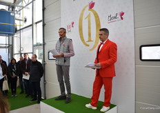 Olivier Morel welcoming the guests in the new visitor and is accompanied by the presenter of the day; Anthony.