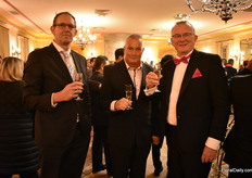 The dress code was black with a hint of Fuschia. In this picture Henny Griffioen of Griffioen, Gerard Kuipers and Marc Driessen of Beekenkamp.