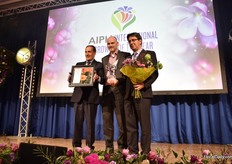 The silver award in the category Cut Flowers / Bulbs went to BellaRosa.