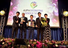 The golden award in the category Finished Plants and Trees went to Miao Fu Holdings (with the major of Hatay)