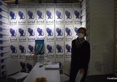 Morena Simeoni showcasing the Fertil Dispenser which makes the distribution of fertilizer in smaller areas much easier.