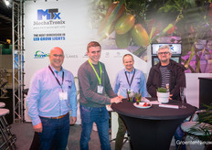 Roel Akkermans Rijk Zwaan and Roel Vandenbruggen of Proefcentum Hoogstraten with Koen Van Gorp and Franky Van Looveren of Mechatronix. There, of course, it was all about strawberry lighting.