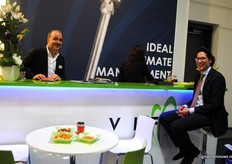 Hortidaily-editor Boy getting an Italian espresso