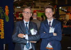 Jacob VandenBosch and his son, seed-sellers in North-America