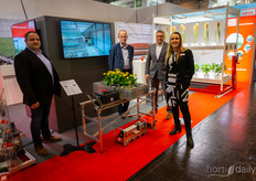 Axel Holzapfel, Peter Muller,  Andrzej Fabisiak and Anne Tugowa and showing the Emma 3.0: a portable moving device for mobile benches