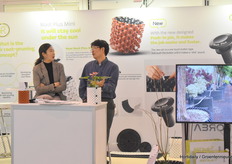 Root Plus a Korean company, Root Plus, with their container that has a structure that maximises the effect of air pruning