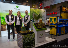 New from Fibercell is the Evergreen 54 Hybrid Holder. This tray is injection-moulded and thus offers a sturdier alternative, reducing machine downtime due to breakage or wear and tear of the trays. It is also easy to clean and reusable for many years, and can be recycled. So there is plenty to discuss with Johan Anckar, Isabell Schonstrom and Andreas Berner.