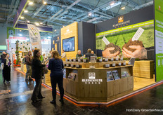 Kleeschulte Erden showed various substrates