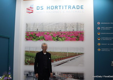 Willen van der Harg ( Debets Schalke) proudly told us that they are going to build a tulip greenhouse in Andijk at Rainbow Colours. That's good news Willem!