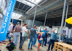 Explaining the water technology room, and just catching up with acquaintances. After all, we are in Brabant.