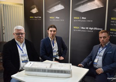 Alexander Burmistrov, Artem Burmistrov, Pavel Martynenko, with Agrolux Gavita.