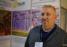 Vadim Sytnikov with the Russian company Reflux, growlights.