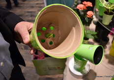 The paperpot works well in the Easy Water longlife cover of Jackpot.