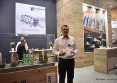 Thierry Lainé of Bachmann. They are working with PET trays and the net pack. In the future they want to make a pot of the net pack. With this concept 50% plastic, industry compost and omcompost material.