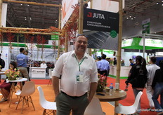 Berry Post with JUTA Holland