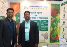 Santhosh and Arun with Ashwathy Green, organic Nutriëns