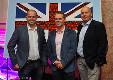 Paul van der Valk from Hortilux together with Bob Hunsche and Richard van Dijk from Van der Hoeven Horticultural projects.