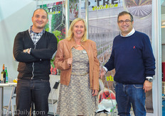 Maaike Hamer from Stelzner was enjoying a glass of wine and the good Italian company from Claudio Grigio and Michele Pavano from P-TRE.