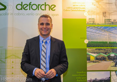 Steven Deforche. Deforche is a specialist in special, difficult greenhouse designs and constructions.