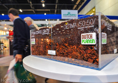 Pro Horto emphasizes the double layer bag for better rooting and drainage.