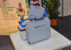 Smaller manual unit for small scale horticulture.