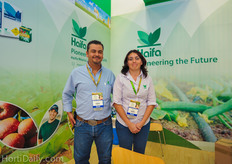 Angelica Gallardo Herrera from Haifa together with a colleague.