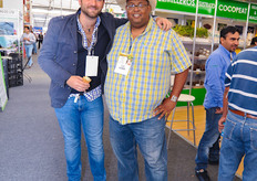 Elias Chimely Montibeller (left) from Montinver greenhouses together with his contact Milton.