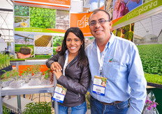 Jannet Vara and Manuel Garcia from ProtoPlanta.