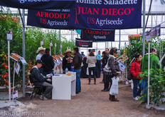 Trial greenhouse of US Agriseeds.