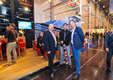 Wouter Kuiper and Henk van Tuil of Kubo in conversation with customers.