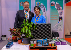 Harald Braungardt at the Booth of STEP Systems together with Dr. Shermarl Wongchaochant from Kasetsart University.