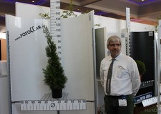 Pierre Demesmacker from Belgium invented an easy way to present your plants to the digital customer. More information about this FotoCCar will soon follow at hortidaily.com