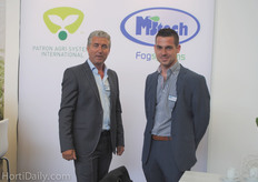 MJ Tech explained about their Fog Systems. In the photo Ab van Oers Ruud van Aperen.