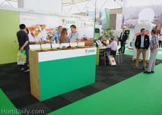 A full booth at Legro.