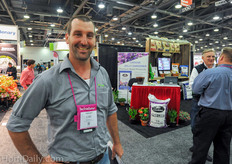 Uri Roudman of Pelemix / Paskal walking the show.