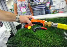 The new hose swivel of Dramm swivels under pressure, allowing unencumbered movement between the hose and attachment. Now the hose can be unwound without having to manually twist the hose. Wands can be oriented in any direction without fighting the hose.