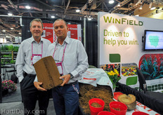 Michael Kozak of Lynx together with Ludo van Boxem of Van der Knaap.